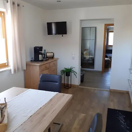 Apartment 1 Madek *